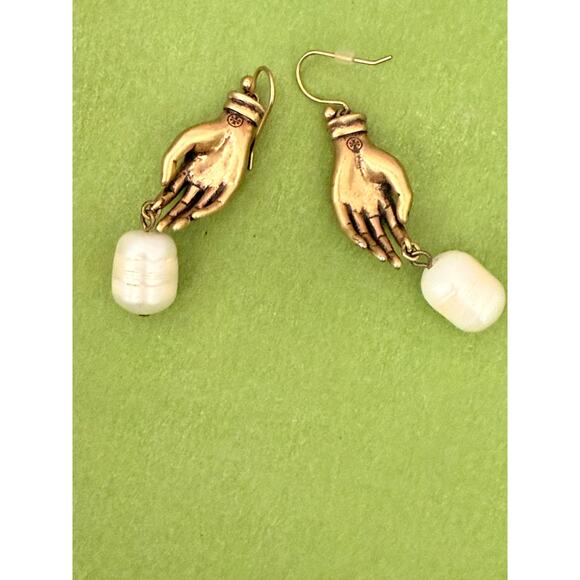 Tory Burch hand drop pearl statement logo drop earrings - Picture 3 of 7